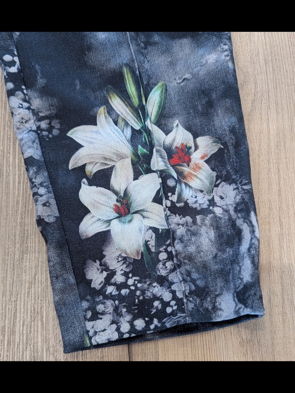 Joseph Ribkoff Black Floral Slim Ankle Pants with Green Accents - Picture 6 of 7